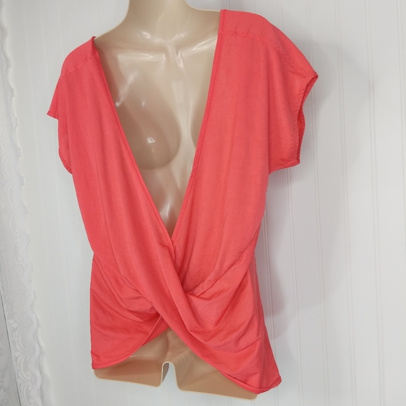 ZELLA Open Twist Back Coral Athletic Top Sz S - Picture 7 of 10